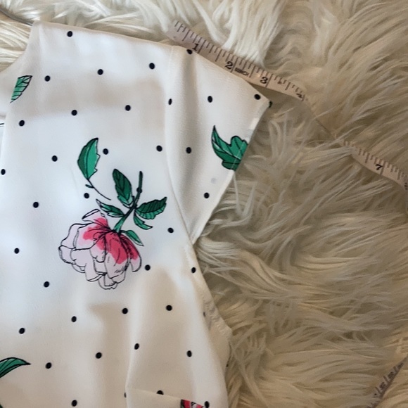 Madison polka dotted black white floral v neck cap sleeves flowing wrap dress m - Picture 13 of 17